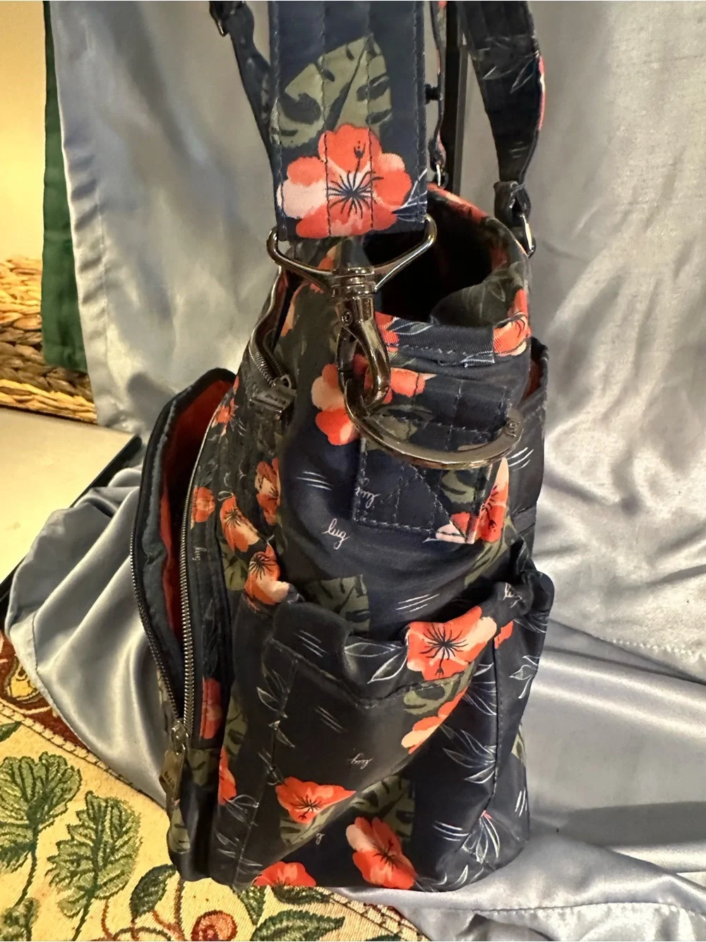 lug Quilted Floral Tote in Black with Orange Flowers - Picture 7 of 9
